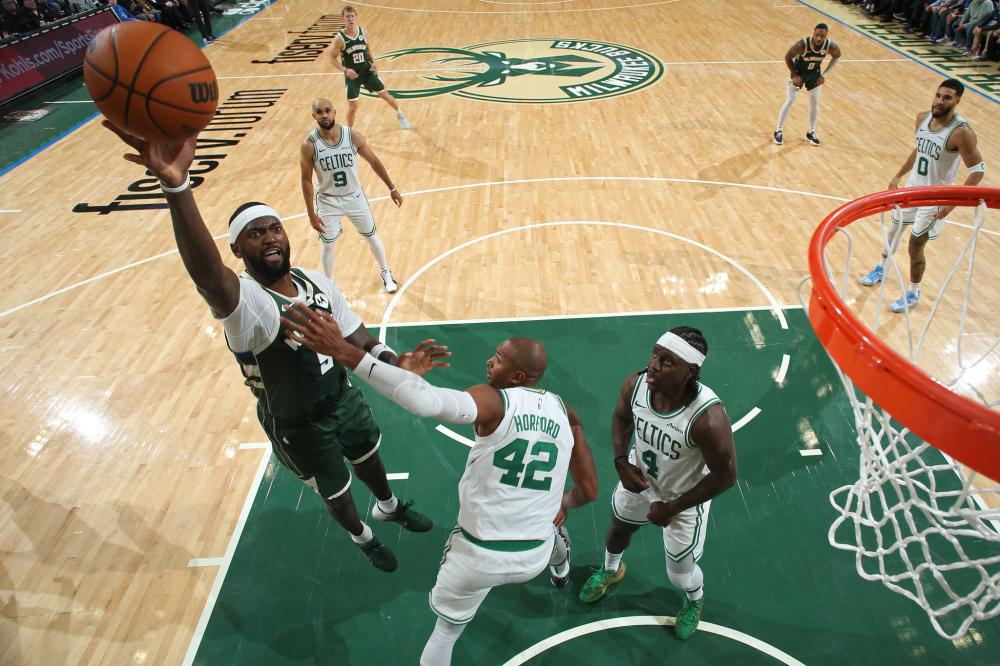 刷新世界纪录夺金！刘利获得F32级投掷棍棒冠军中国蓝新闻.